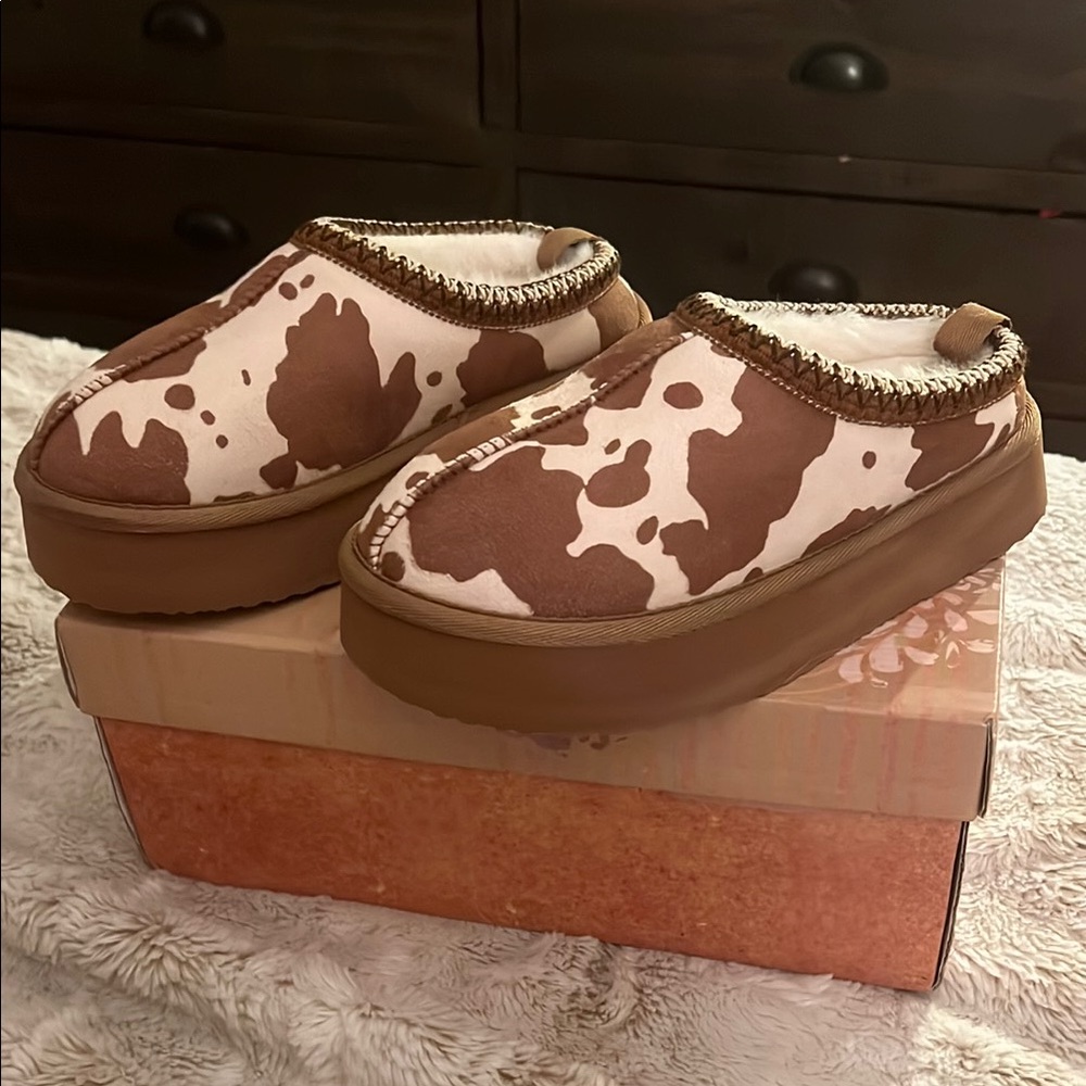 Very G cow print brown platform slippers